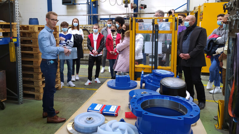 可持续性对我们来说非常重要-这就是我们为什么提拔年轻有为的人才！